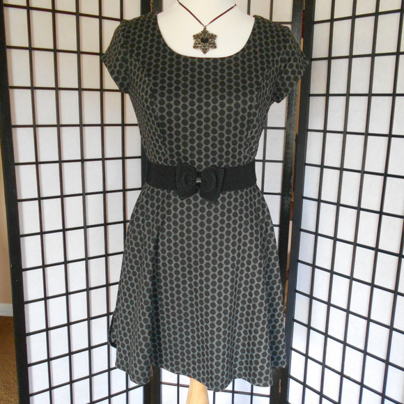A. Byer Dresses & Skirts - A. Byer Polka Dot Dress W/Bow Belt Size Medium